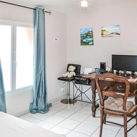 3 Bedroom Stunning In Hébergement de vacances Colombiers (Herault)